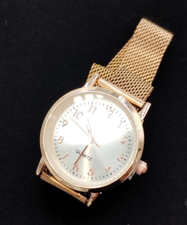 MONTRE POUR FEMME "aspect cuivré"